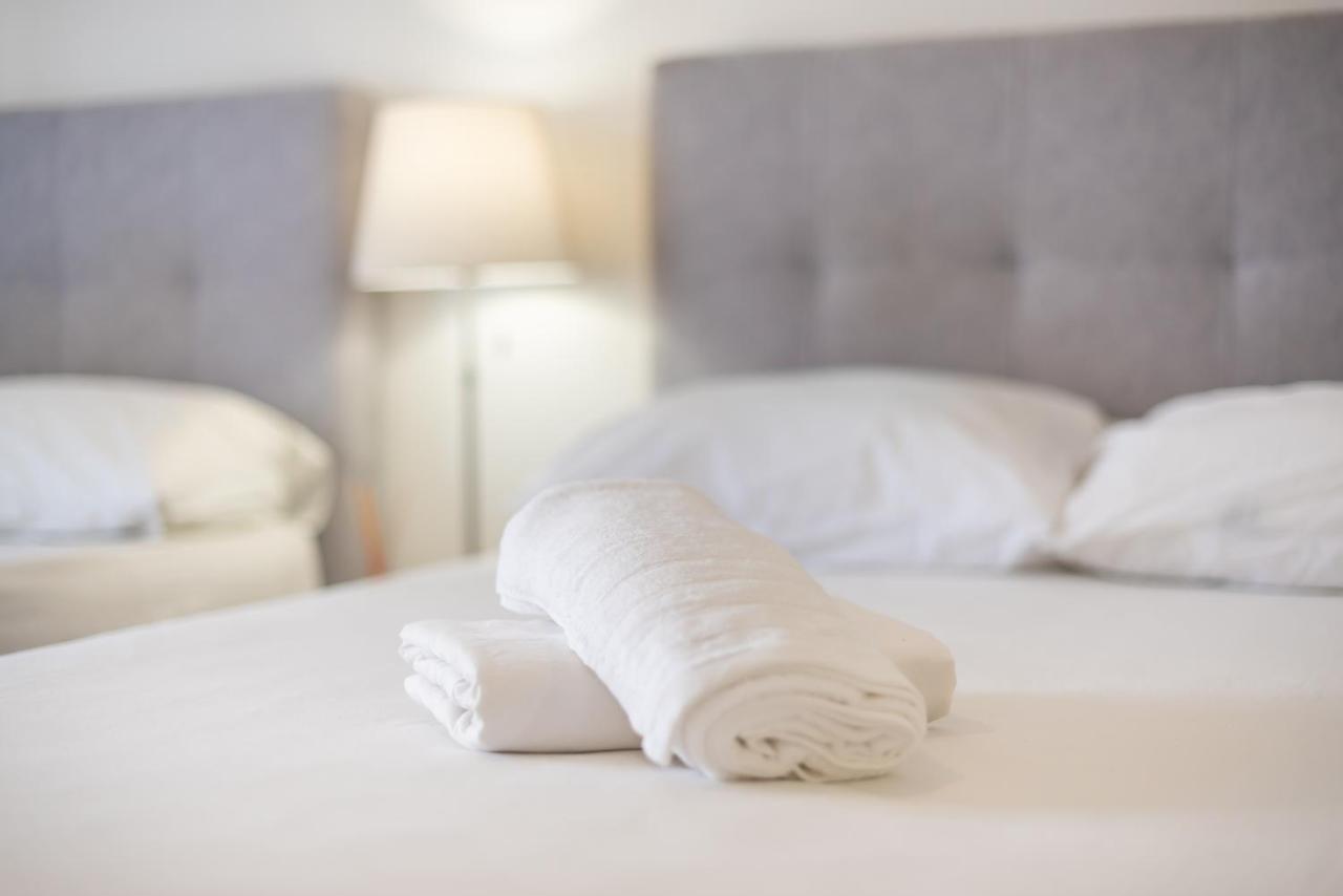 Athens Dreams & Suites Apartments מראה חיצוני תמונה